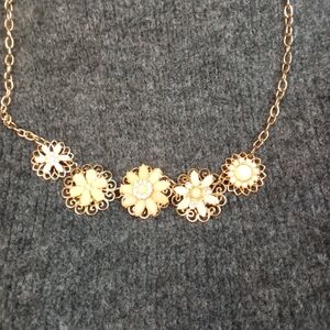 Elegant Floral Gold Necklace